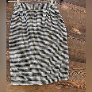 Vintage classic black off-white check plaid pleat front pockets pencil skirt